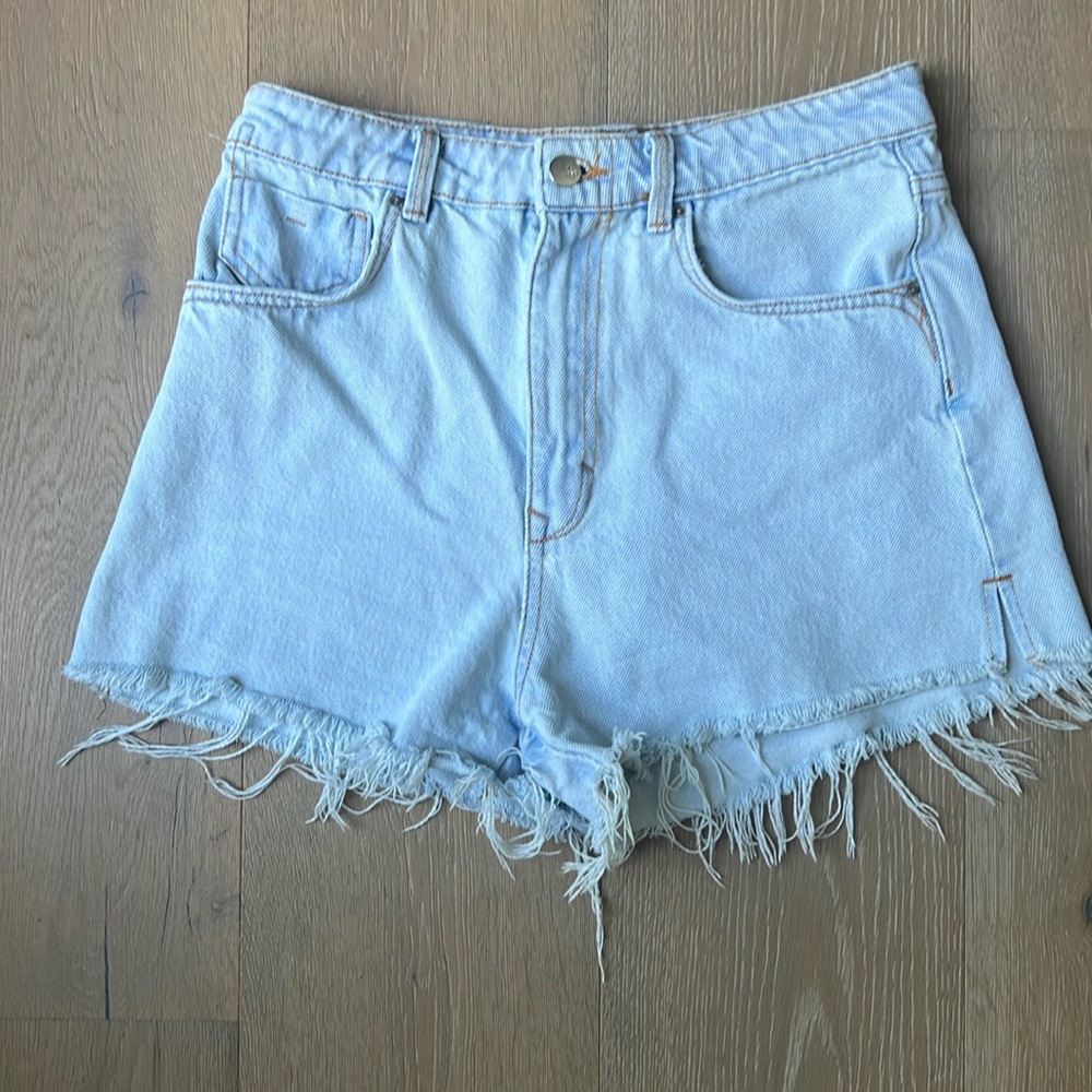 Zara Size 6, light denim, high waist shorts